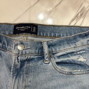 A&F Men’s Vintage Stretch Straight Jeans, 34x32, light blue wash, gc!